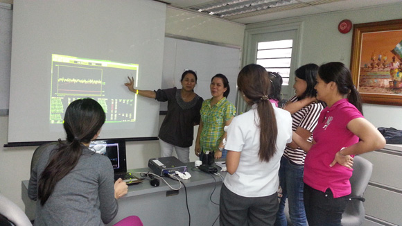 Dr Ayline Gonzales engaging client during Z score training